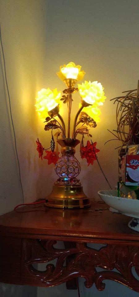 ĐÈN THỜ RỦ HOA SEN LƯU LY PHA LÊ 5 BÔNG SANG TRỌNG-duoc-ban-tai-TỔNG KHO TRẦN DUNG