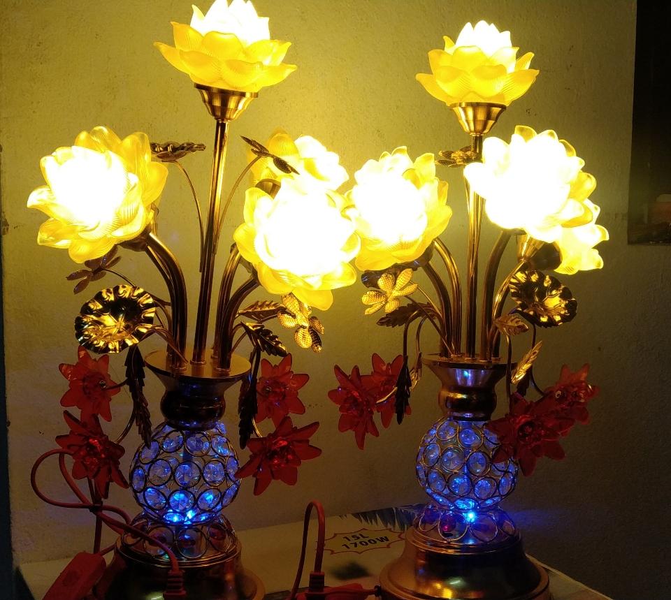 ĐÈN THỜ RỦ HOA SEN LƯU LY PHA LÊ 5 BÔNG SANG TRỌNG-duoc-ban-tai-TỔNG KHO TRẦN DUNG