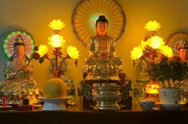 ĐÈN THỜ RỦ HOA SEN LƯU LY PHA LÊ 5 BÔNG SANG TRỌNG-duoc-ban-tai-TỔNG KHO TRẦN DUNG