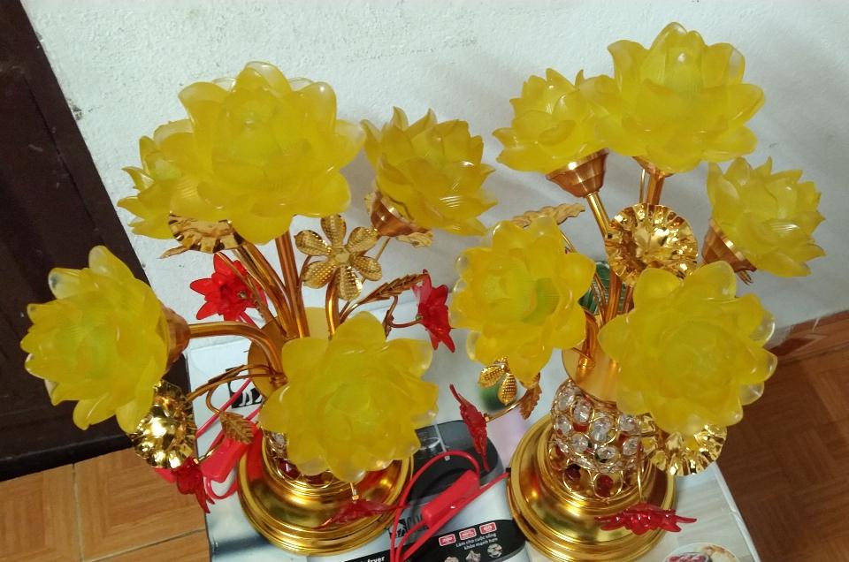 ĐÈN THỜ RỦ HOA SEN LƯU LY PHA LÊ 5 BÔNG SANG TRỌNG-duoc-ban-tai-TỔNG KHO TRẦN DUNG
