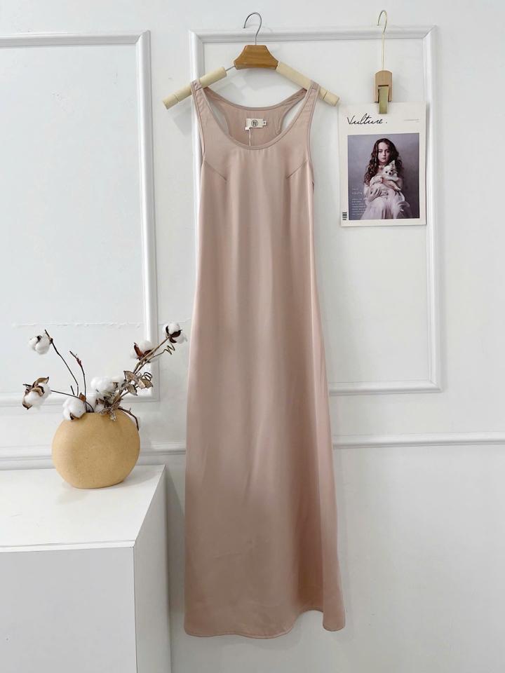 Đầm lụa-duoc-ban-tai-Nilasa Boutique