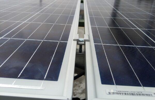 Kẹp Giữa 2 Tấm pin -duoc-ban-tai-Xsolar Thiết Bị Điện Mặt Trời Việt Nam