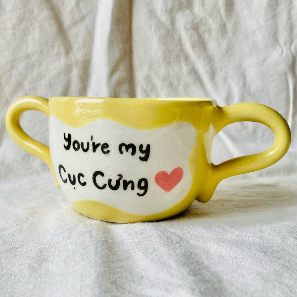 Valentine Trophy-duoc-ban-tai-Que Sera Arts & Lifestyle