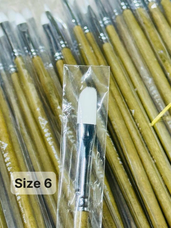 Cọ tô màu Oval thân rêu-duoc-ban-tai-Que Sera Arts & Lifestyle