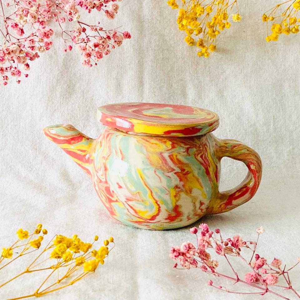 Marble-Teapot-duoc-ban-tai-Que Sera Arts & Lifestyle