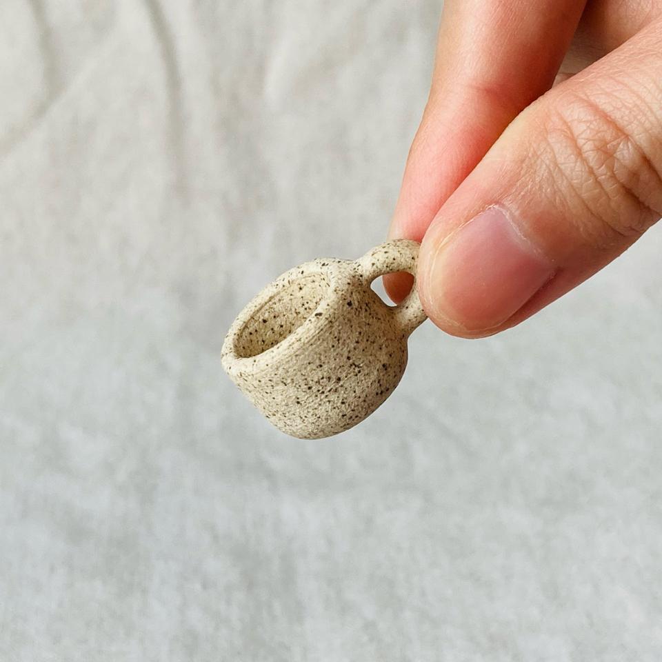 Mini Cup A-duoc-ban-tai-Que Sera Arts & Lifestyle