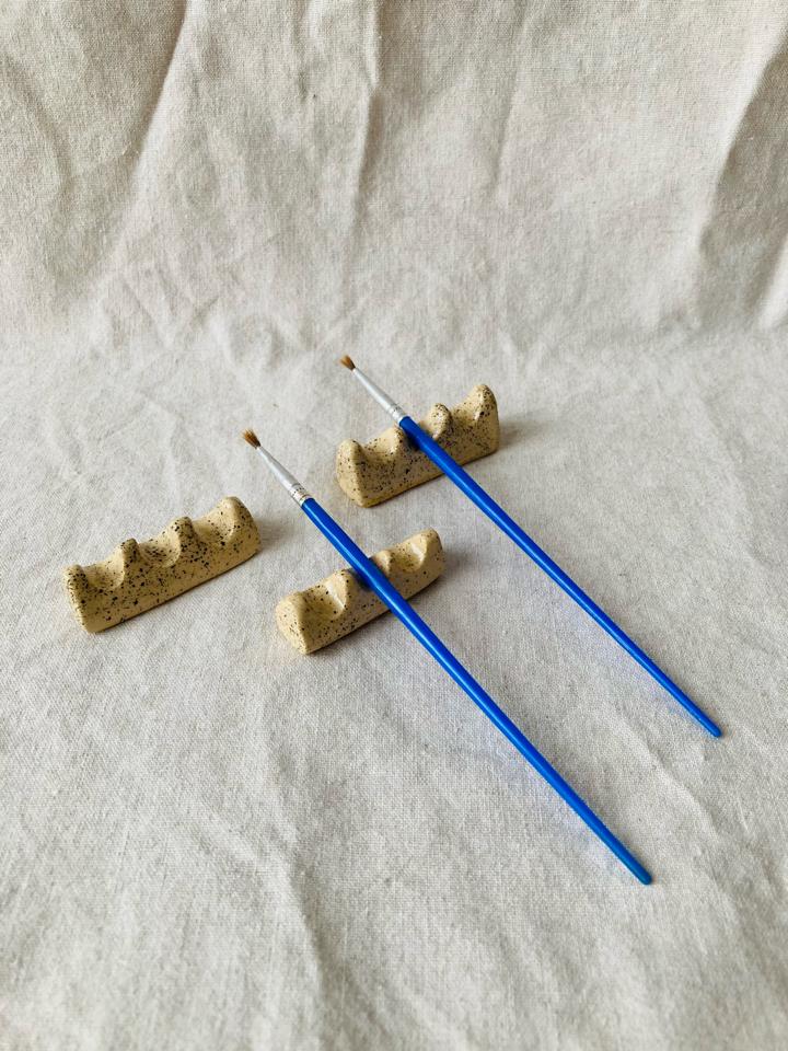Paint Brush Holder-duoc-ban-tai-Que Sera Arts & Lifestyle