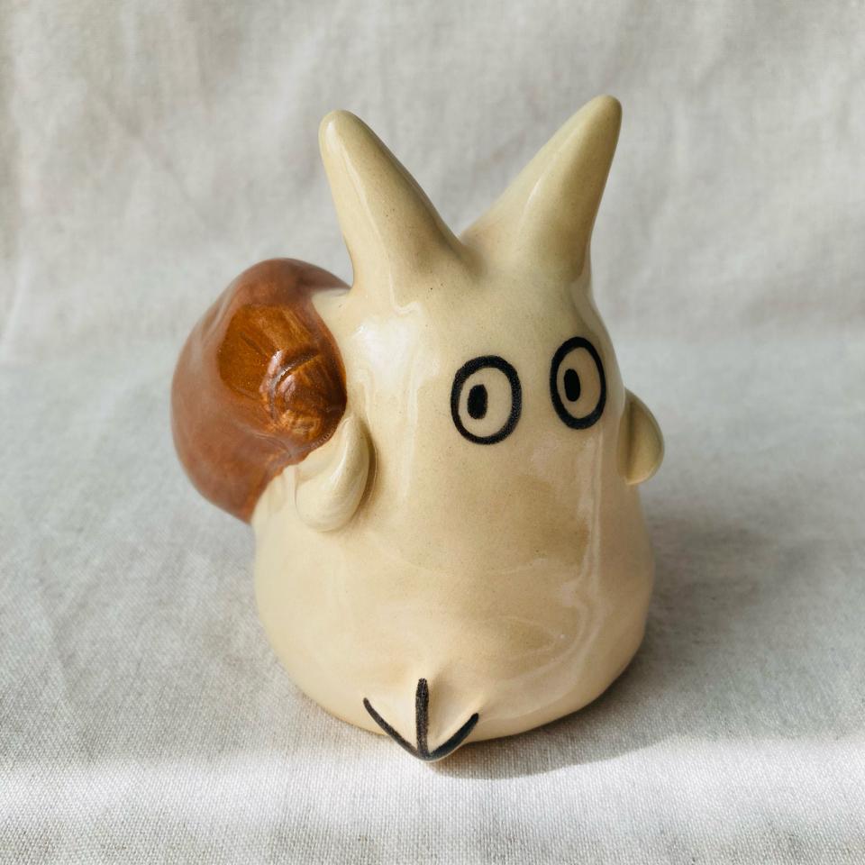 Mini White Totoro-duoc-ban-tai-Que Sera Arts & Lifestyle