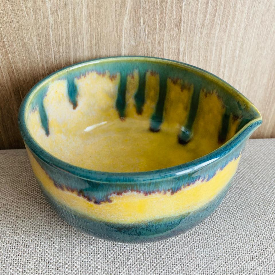 August Chawan-duoc-ban-tai-Que Sera Arts & Lifestyle