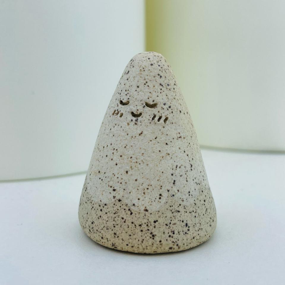 Ring holders-duoc-ban-tai-Que Sera Arts & Lifestyle