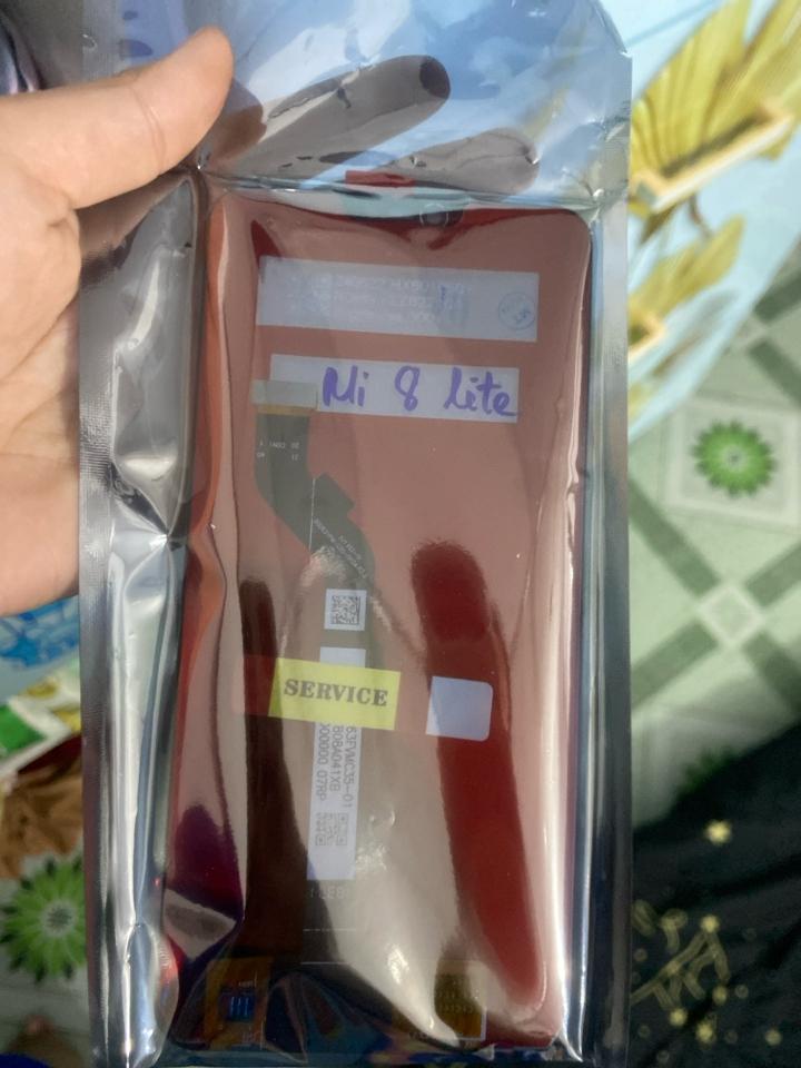 Màn mi 8 lite-duoc-ban-tai-Đỗ Vy