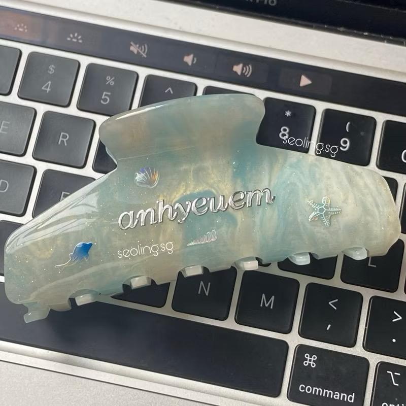 KẸP TÓC CÁ MẬP 11CM ĐỔI MÀU CUSTOM TÊN THEO YÊU CẦU-duoc-ban-tai-Sin Sin Shop