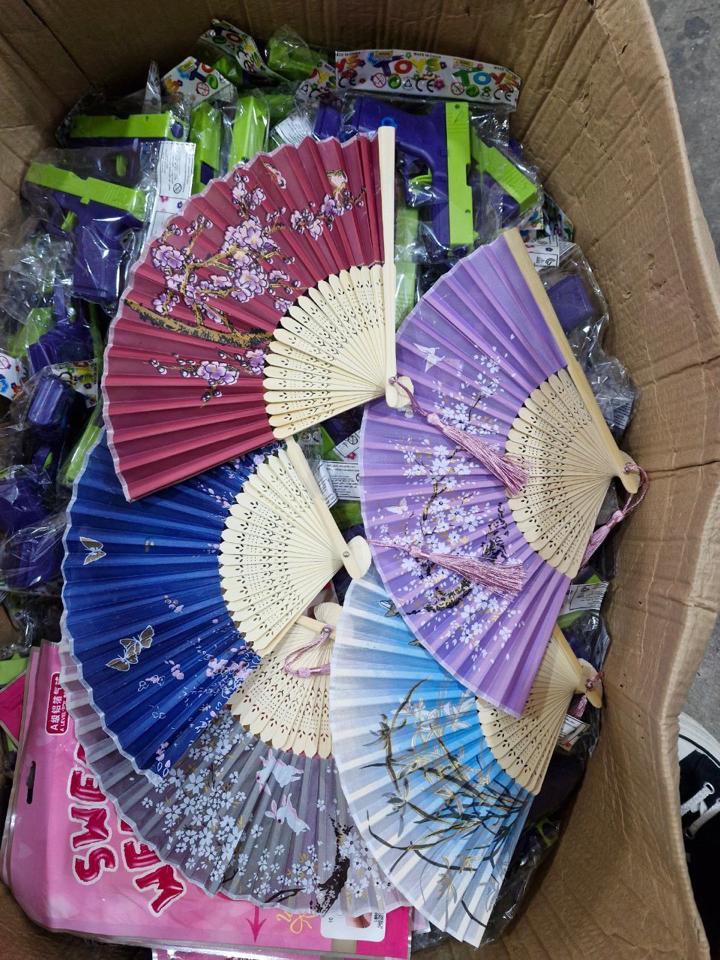Quạt xòe cầm tay cổ trang-duoc-ban-tai-Sin Sin Shop