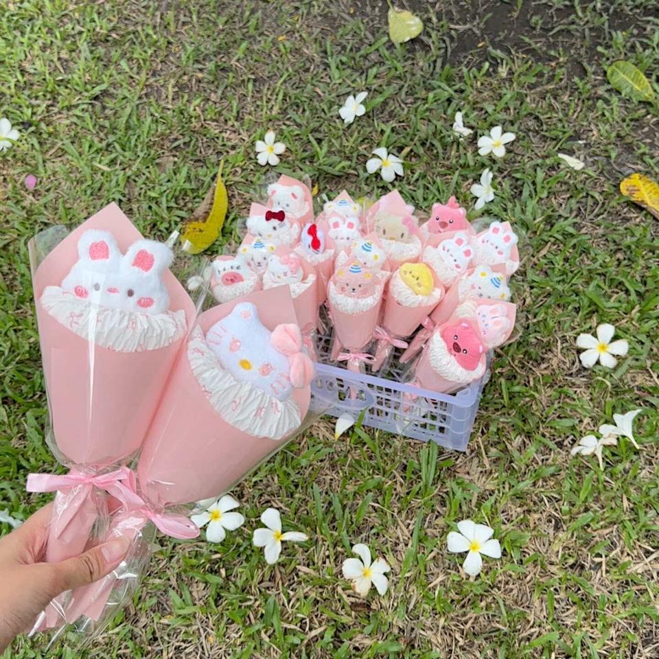 BÓ HOA ỐC QUẾ MẶT GẤU HELLO KITTY-duoc-ban-tai-Sin Sin Shop