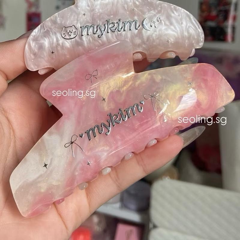 KẸP TÓC CÁ MẬP 11CM ĐỔI MÀU CUSTOM TÊN THEO YÊU CẦU-duoc-ban-tai-Sin Sin Shop