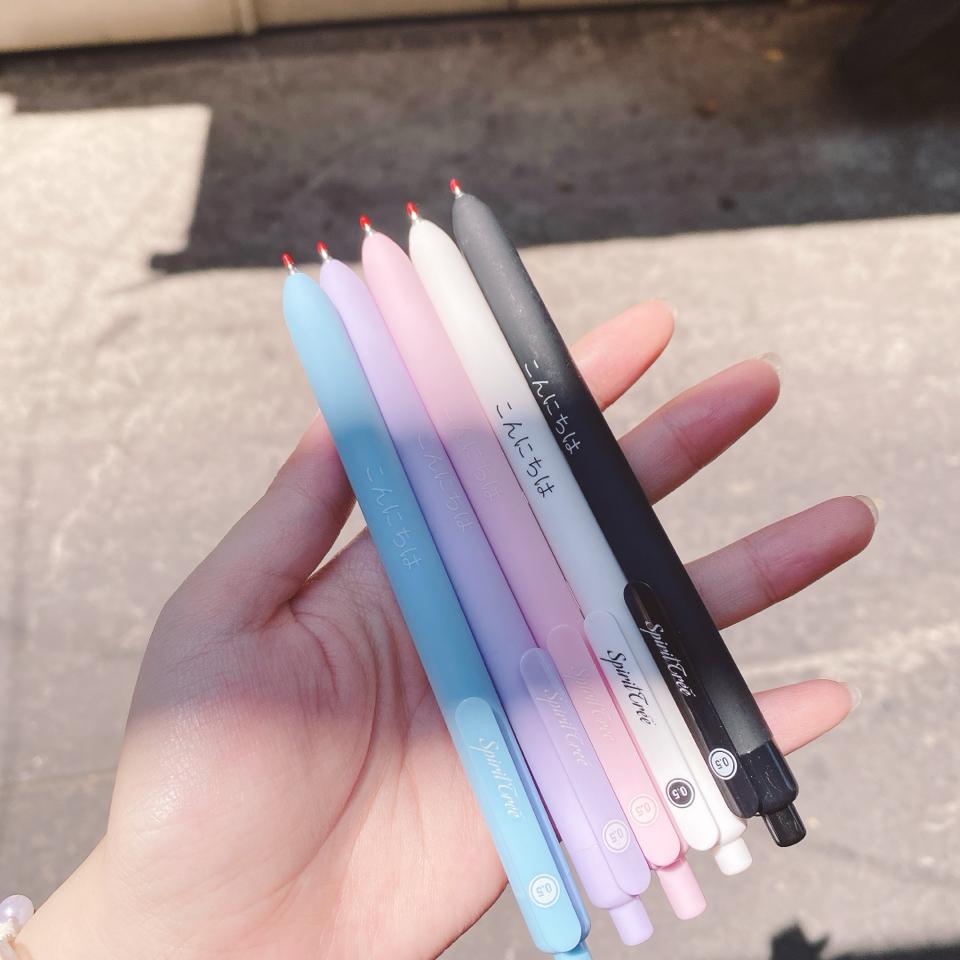 BÚT BẤM VỎ NHÁM PASTEL MỰC ĐEN-duoc-ban-tai-Sin Sin Shop