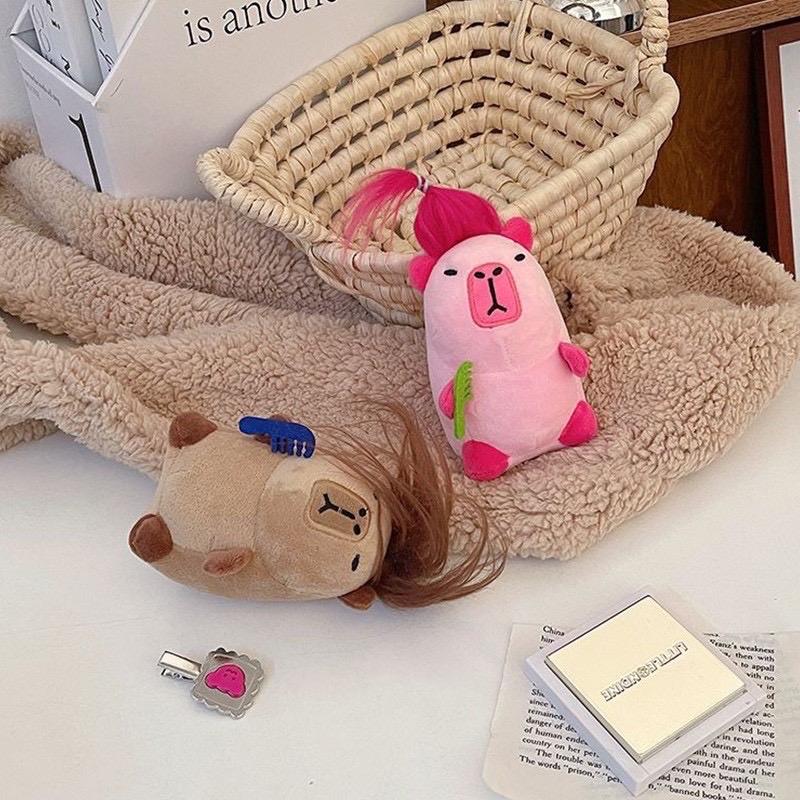 MÓC KHÓA BÔNG CAPYBARA TÓC XÙ-duoc-ban-tai-Sin Sin Shop