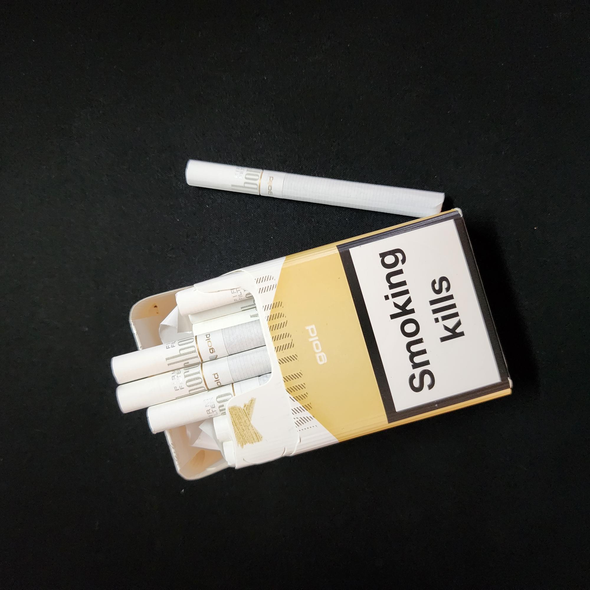 Marlboro gold-duoc-ban-tai-THUỐC LÁ THƠM SMOKE & CHILL