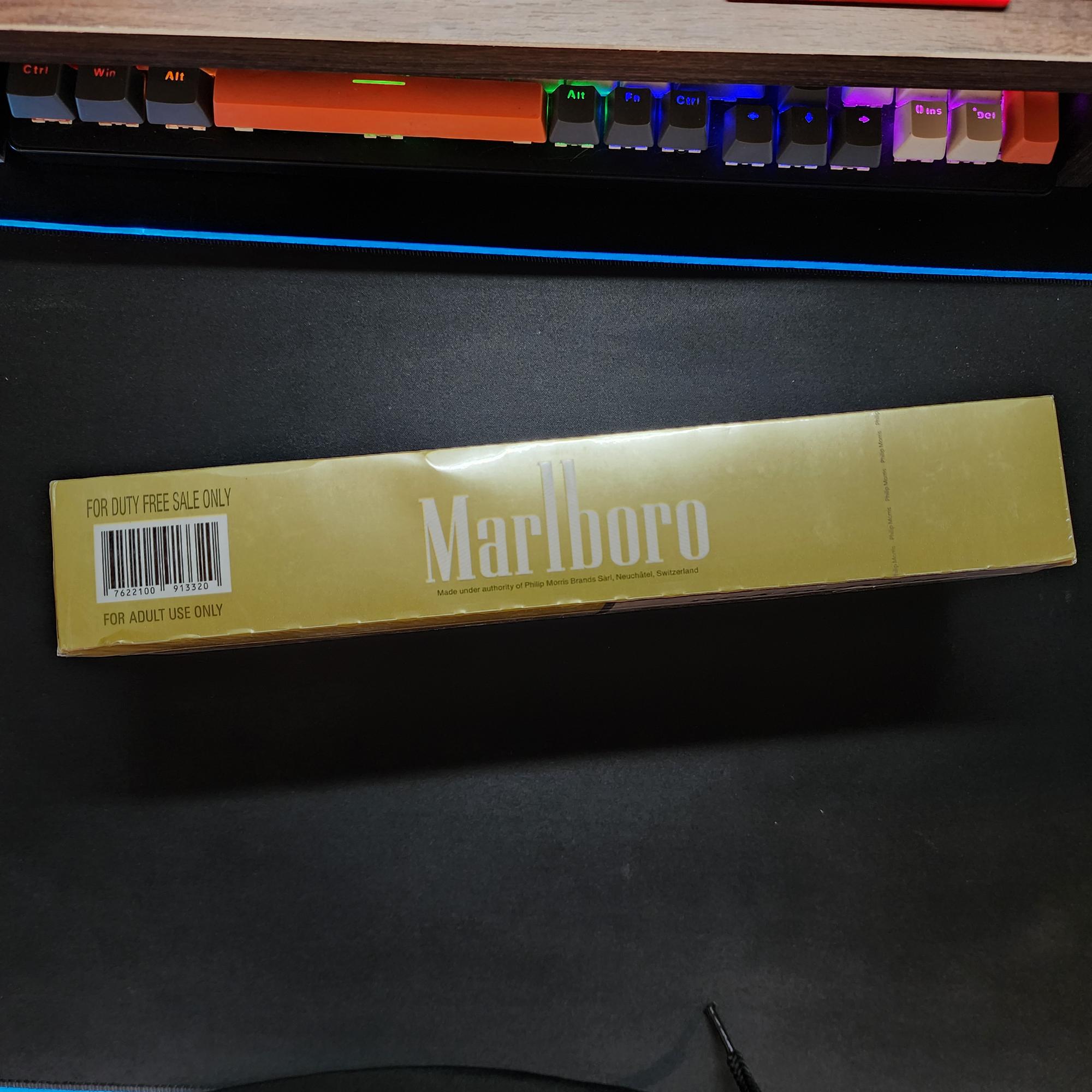 Marlboro gold-duoc-ban-tai-THUỐC LÁ THƠM SMOKE & CHILL