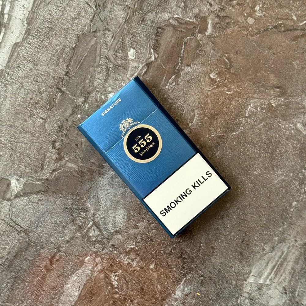 555 Signature Xanh Singapore (xanh dài)-duoc-ban-tai-THUỐC LÁ THƠM SMOKE & CHILL