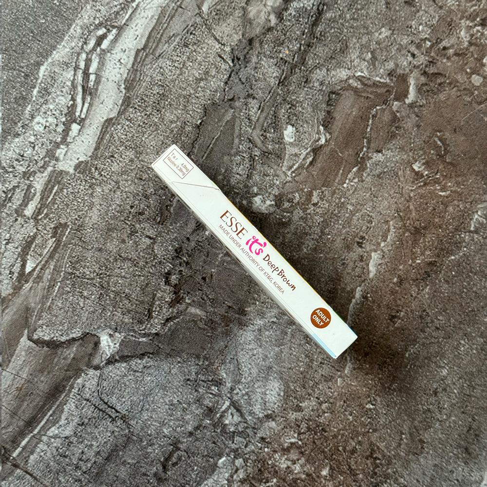 ESSE It's DEEP BROWN VỊ CHOCOLATE ĐƯỜNG ĐEN-duoc-ban-tai-THUỐC LÁ THƠM SMOKE & CHILL