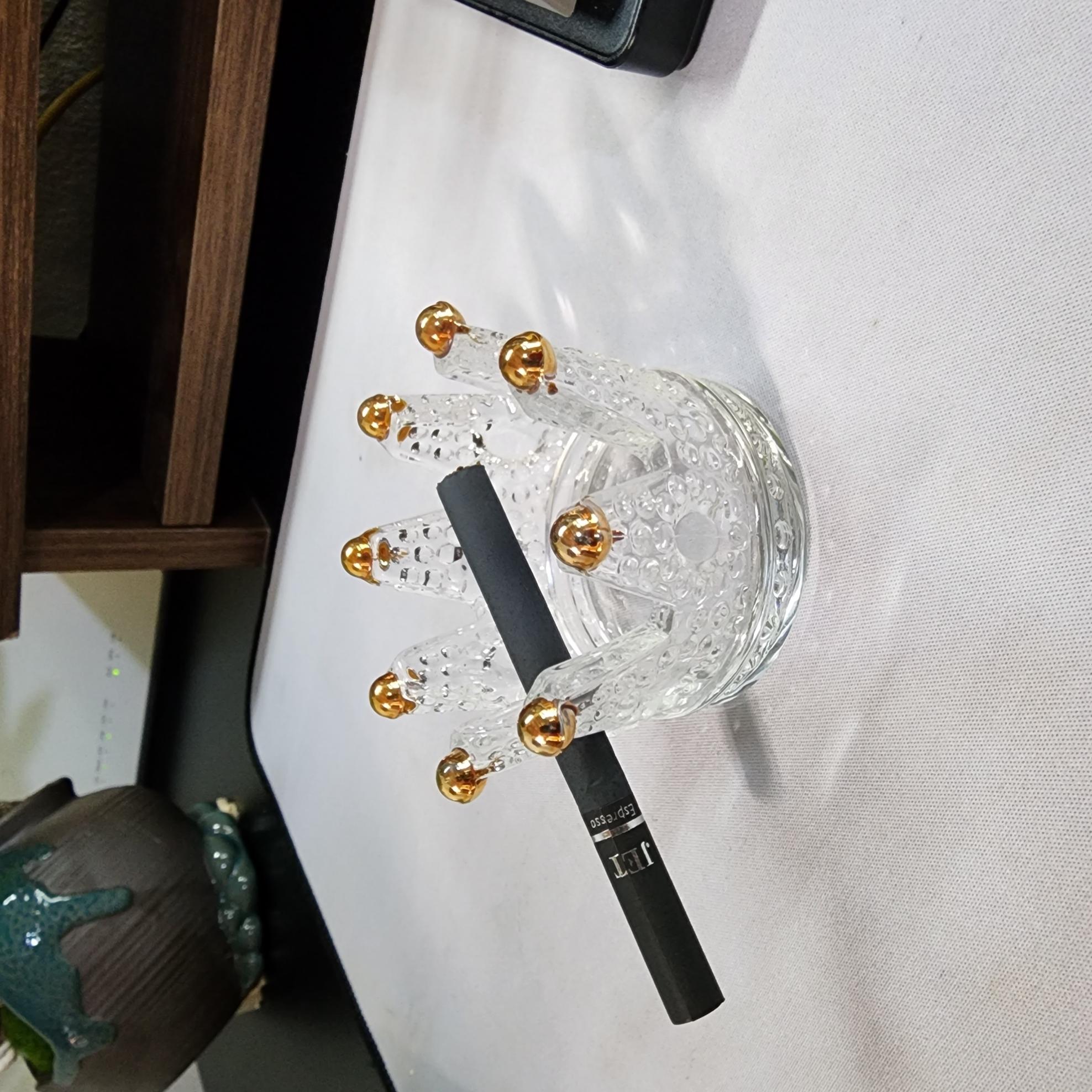 GẠT TÀN KING & QUEEN-duoc-ban-tai-THUỐC LÁ THƠM SMOKE & CHILL