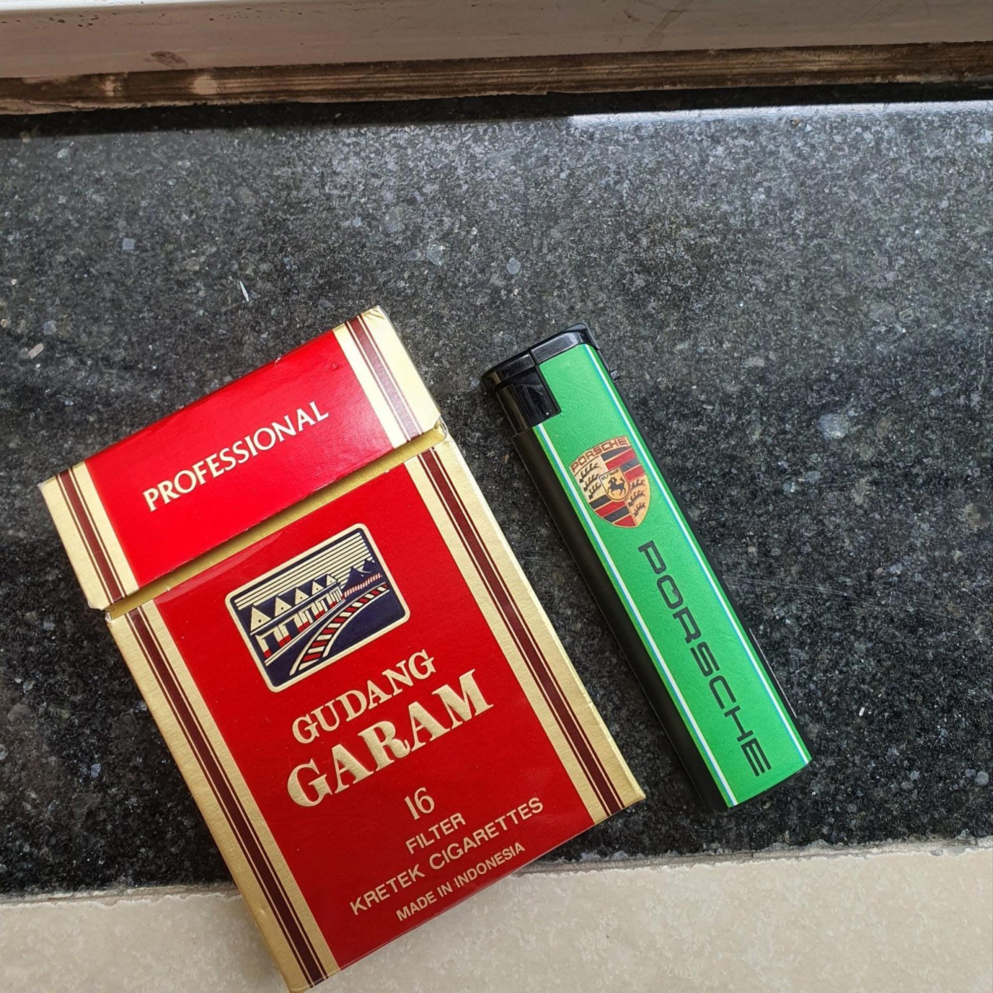 Gudang garam-duoc-ban-tai-THUỐC LÁ THƠM SMOKE & CHILL