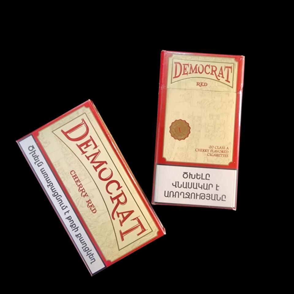 DEMOCRAT-duoc-ban-tai-THUỐC LÁ THƠM SMOKE & CHILL