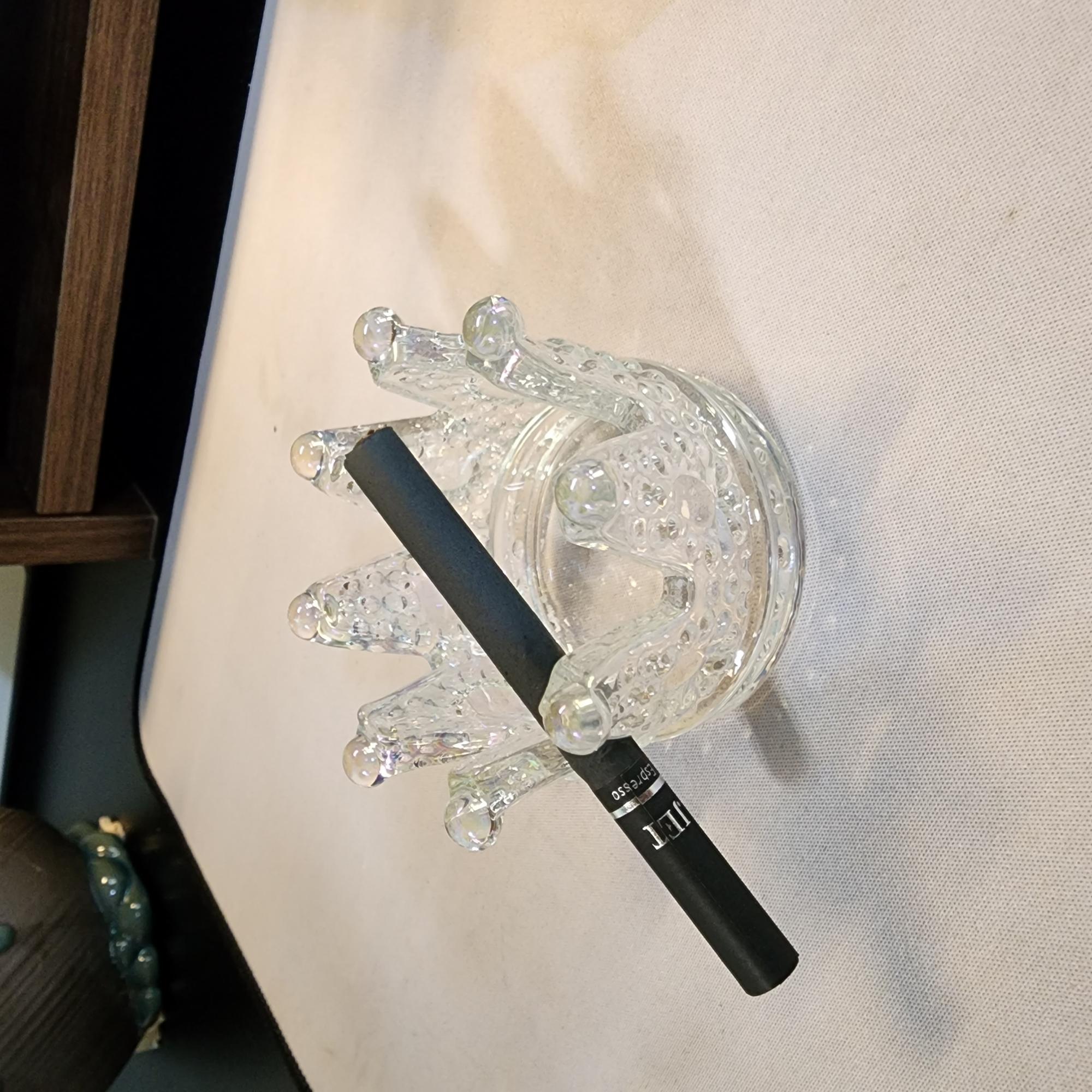 GẠT TÀN KING & QUEEN-duoc-ban-tai-THUỐC LÁ THƠM SMOKE & CHILL