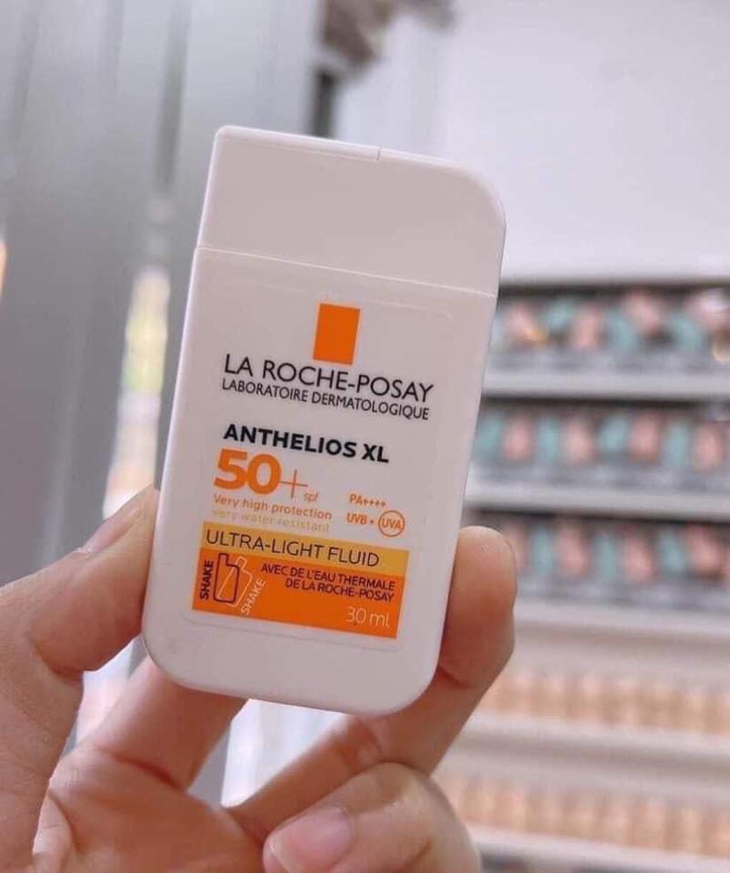 Kem chống nắng La Roche-Posay Anthelios XL Ultra-Light Fluid SPF50+ 30ml  -duoc-ban-tai-Miu’s House