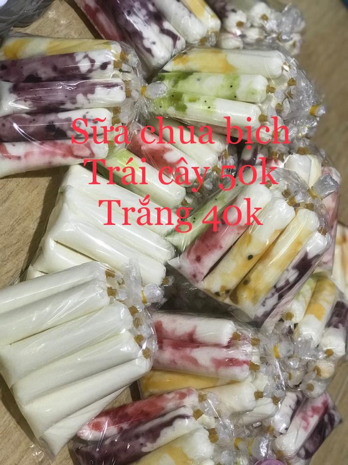 Yaourt bịch trái cây-duoc-ban-tai-Yaourt phômai nhà làm -thủy