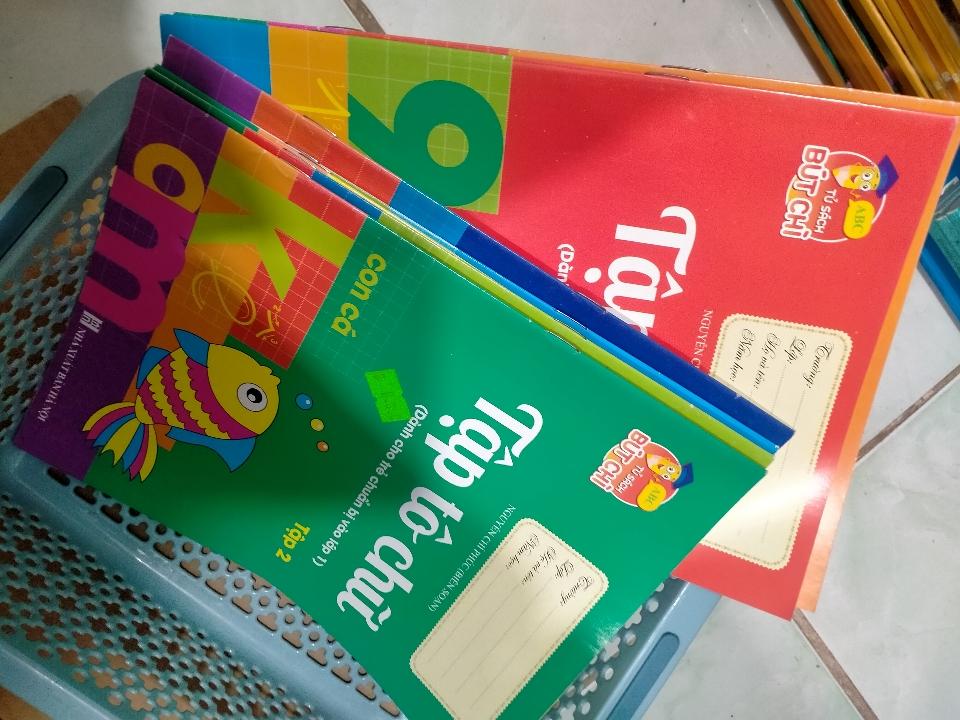 Tập tô bé-duoc-ban-tai-Shop Minh Anh