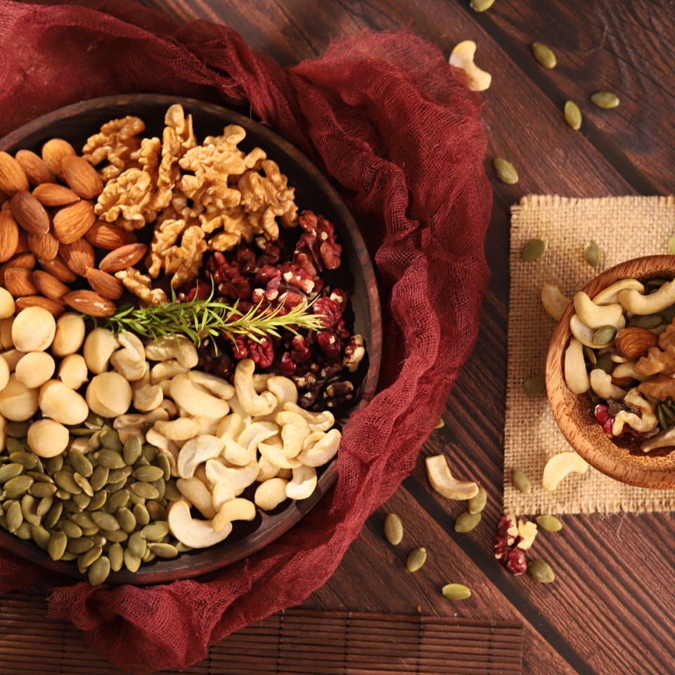 Hạt ngũ vị mix 5 loại hạt Happy Nuts 450gr (DR0085-L01)-duoc-ban-tai-Minh Phát Emart