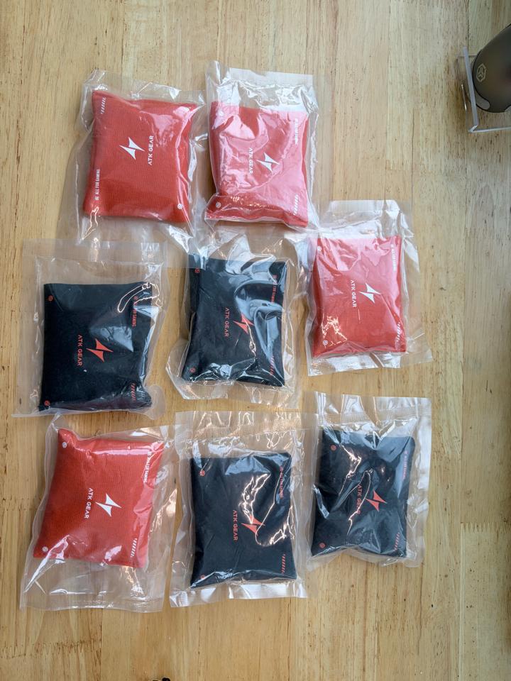 Tui hút mồ hôi tay màu đen-duoc-ban-tai-KA Studio Q7