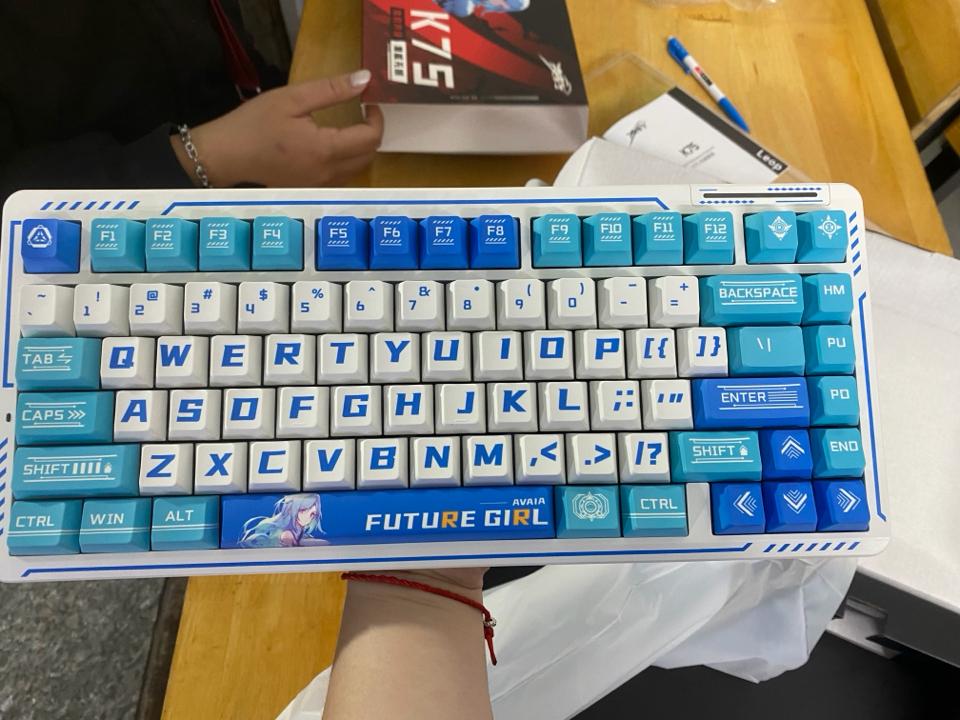 Bàn phím Lingbao K75 - Fr4 -duoc-ban-tai-KA Studio Q7