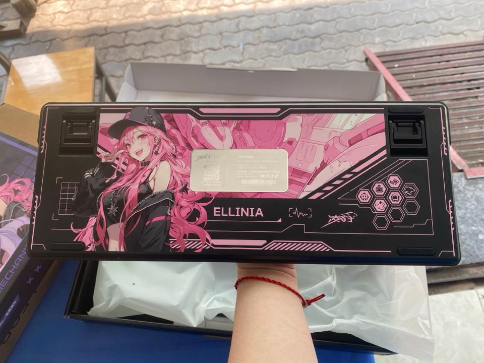 Bàn phím K87 Pro pin 8k-duoc-ban-tai-KA Studio Q7