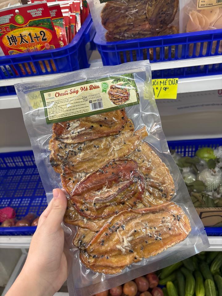 CHUỐI SẤY MÈ DỪA-duoc-ban-tai-Happy Tổng Kho