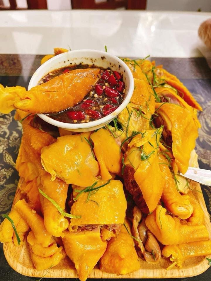 Gà Ủ Muối Ông Khải-duoc-ban-tai-HEGEN Milktea