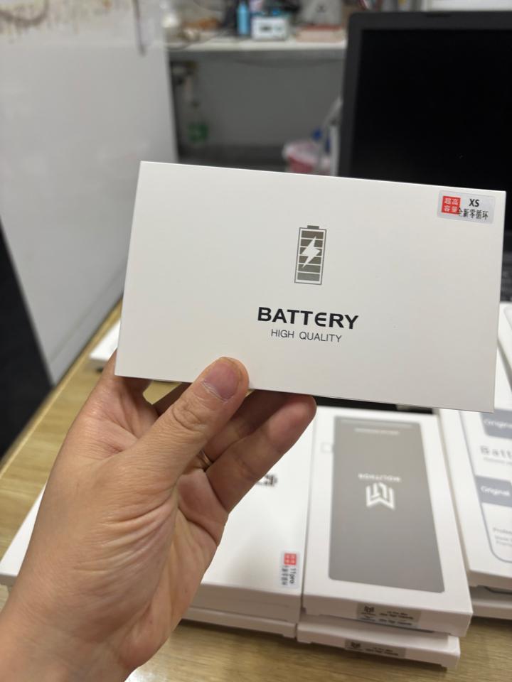 Pin 11pro-duoc-ban-tai-Hoàng Đức Mobile