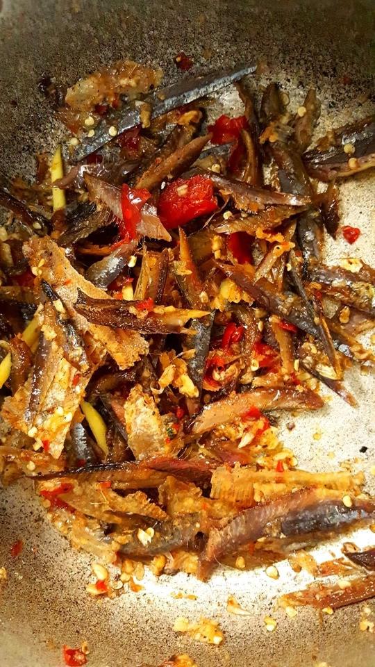 Khô cá trích xé sợi-duoc-ban-tai-Hải Sản Xuân Tiếng