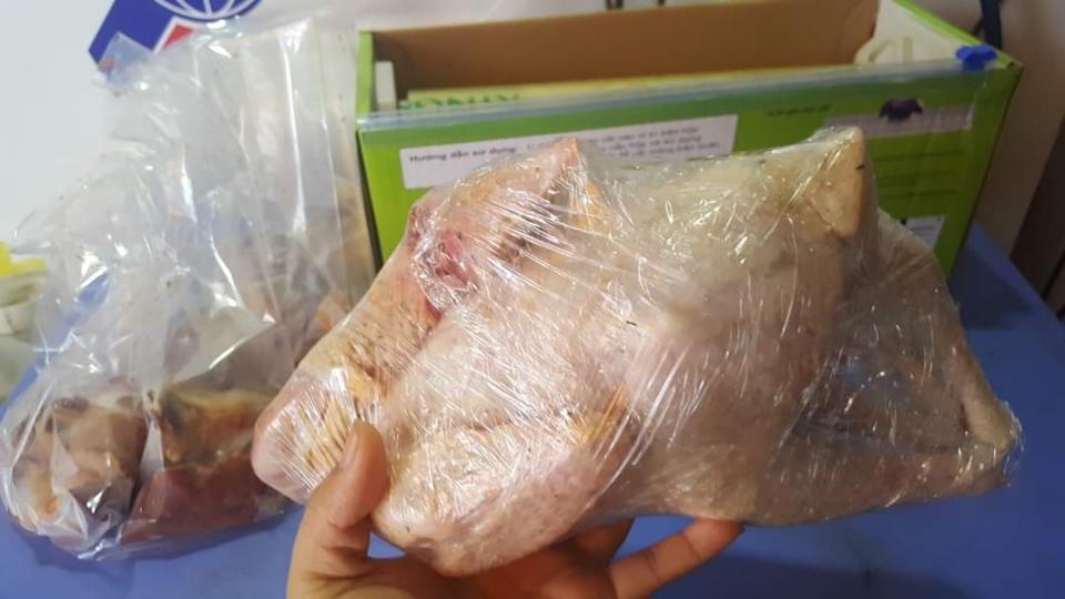 Gà mái dầu-duoc-ban-tai-Hải Sản Xuân Tiếng