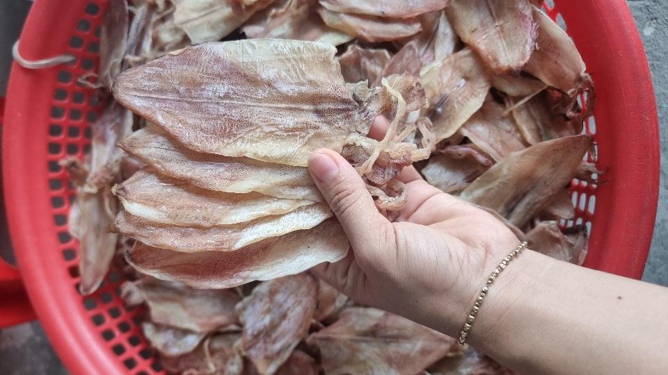 KHÔ MỰC CÂU-duoc-ban-tai-Hải Sản Xuân Tiếng