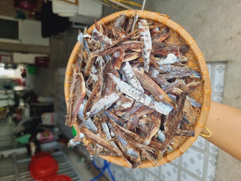 Khô cá trích xé sợi-duoc-ban-tai-Hải Sản Xuân Tiếng