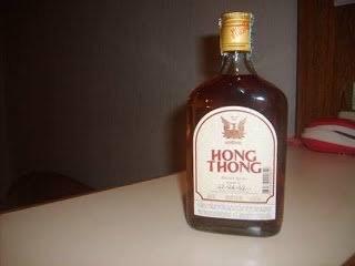 Rượu Hongthong-duoc-ban-tai-Dragon restaurant pattaya