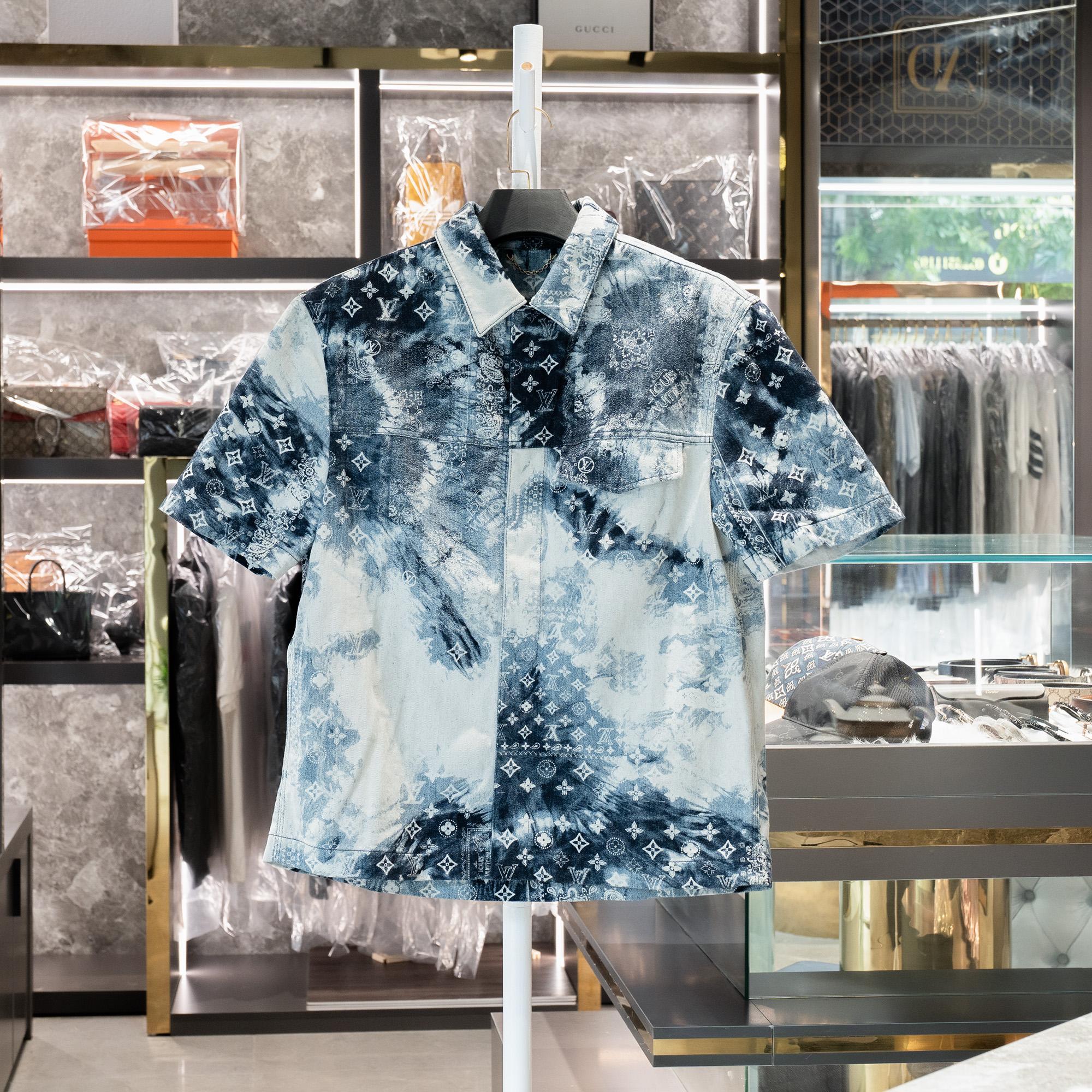 LV Monogram Bandana Short-Sleeved Denim Shirt 99%-duoc-ban-tai-AnDi Authentic Luxury