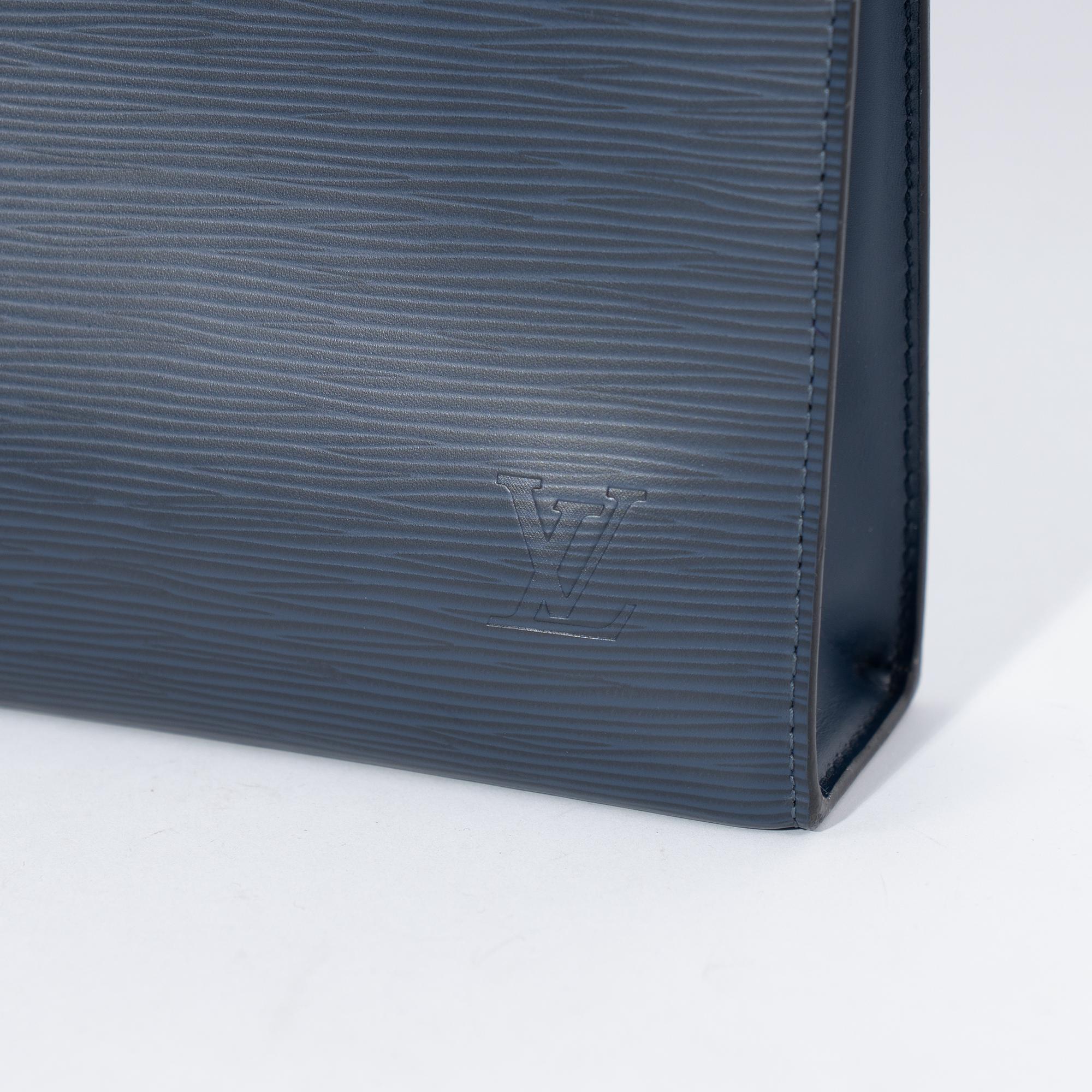 LV POCHE TOILETTE 26 Likenew 99%-duoc-ban-tai-AnDi Authentic Luxury