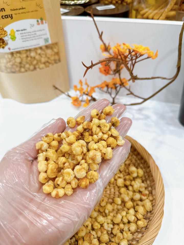 Ngô giòn xóc mắm cay-duoc-ban-tai-Trangsu Foods