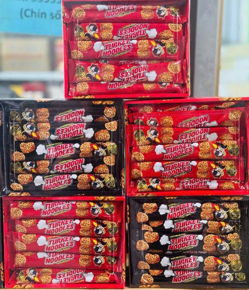 Snack mì gà cay-duoc-ban-tai-Trangsu Foods