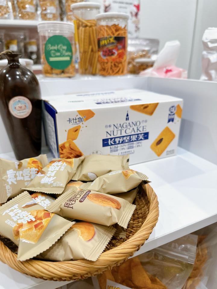 Bánh quy hạt dinh dưỡng thùng 45c Nagano-duoc-ban-tai-Trangsu Foods