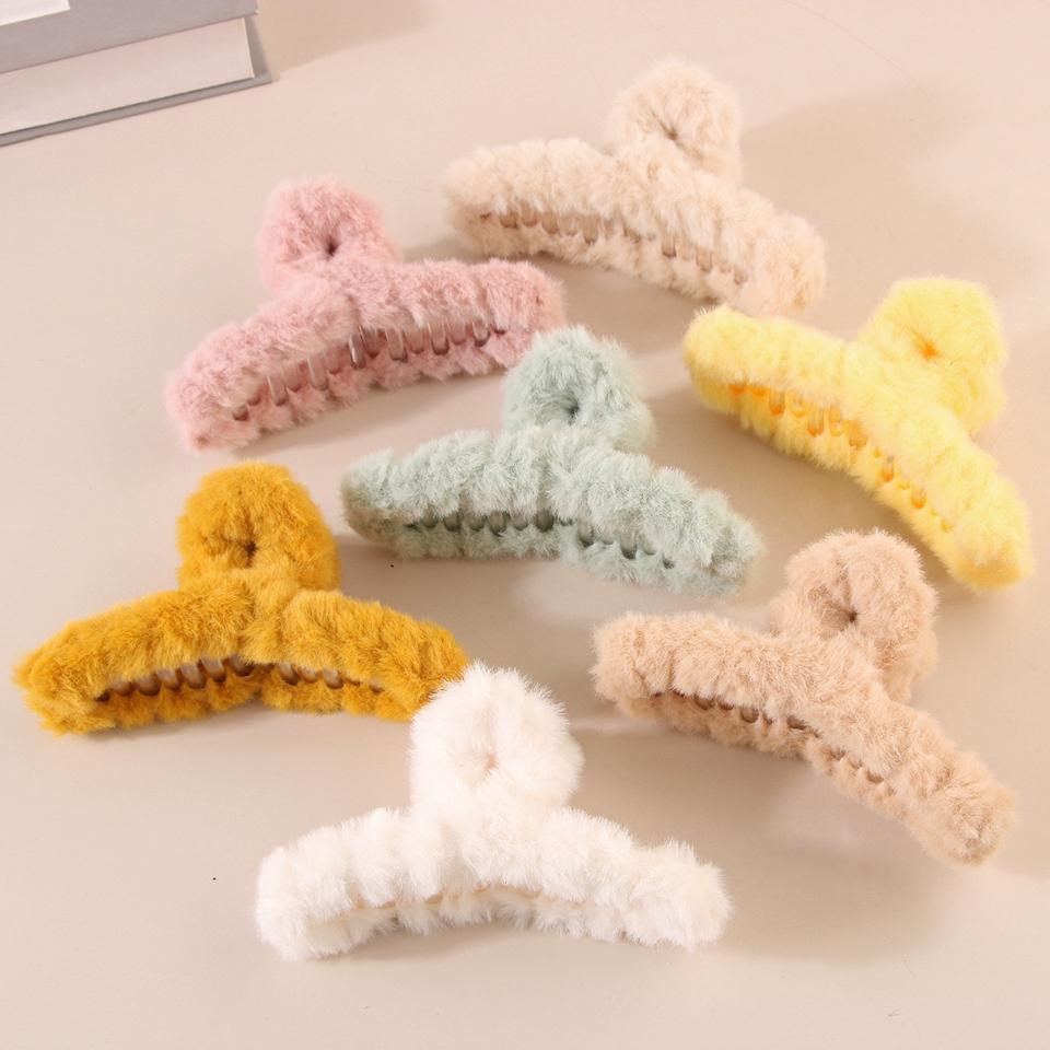 Kẹp tóc bông xù-duoc-ban-tai-Pity shop 2